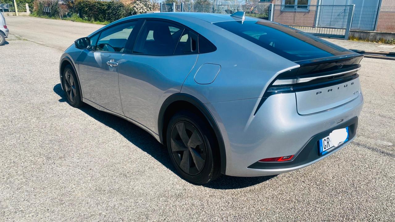 Toyota Prius 2.0 Plug-in Hybrid Lounge