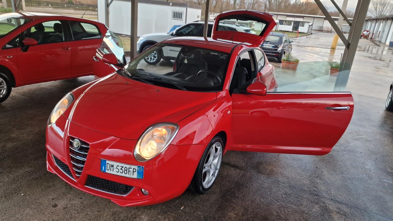 Alfa Romeo MiTo 1.6 JTDm 16V Distinctive Sport Pack