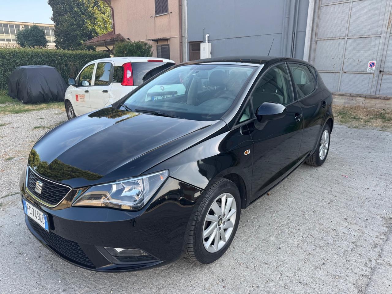 Seat Ibiza 1.4 TDI 75 CV 2016 neopatentato.