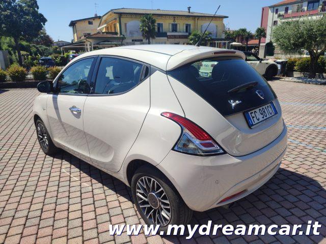 LANCIA Ypsilon 1.2 69 CV 5 porte Platinum
