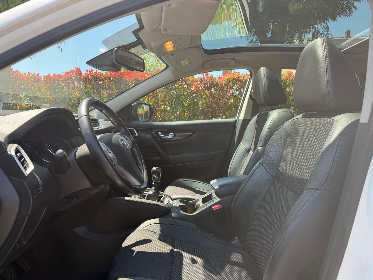 Nissan Qashqai 1.5 dCi Tekna FULL OPTIONAL !