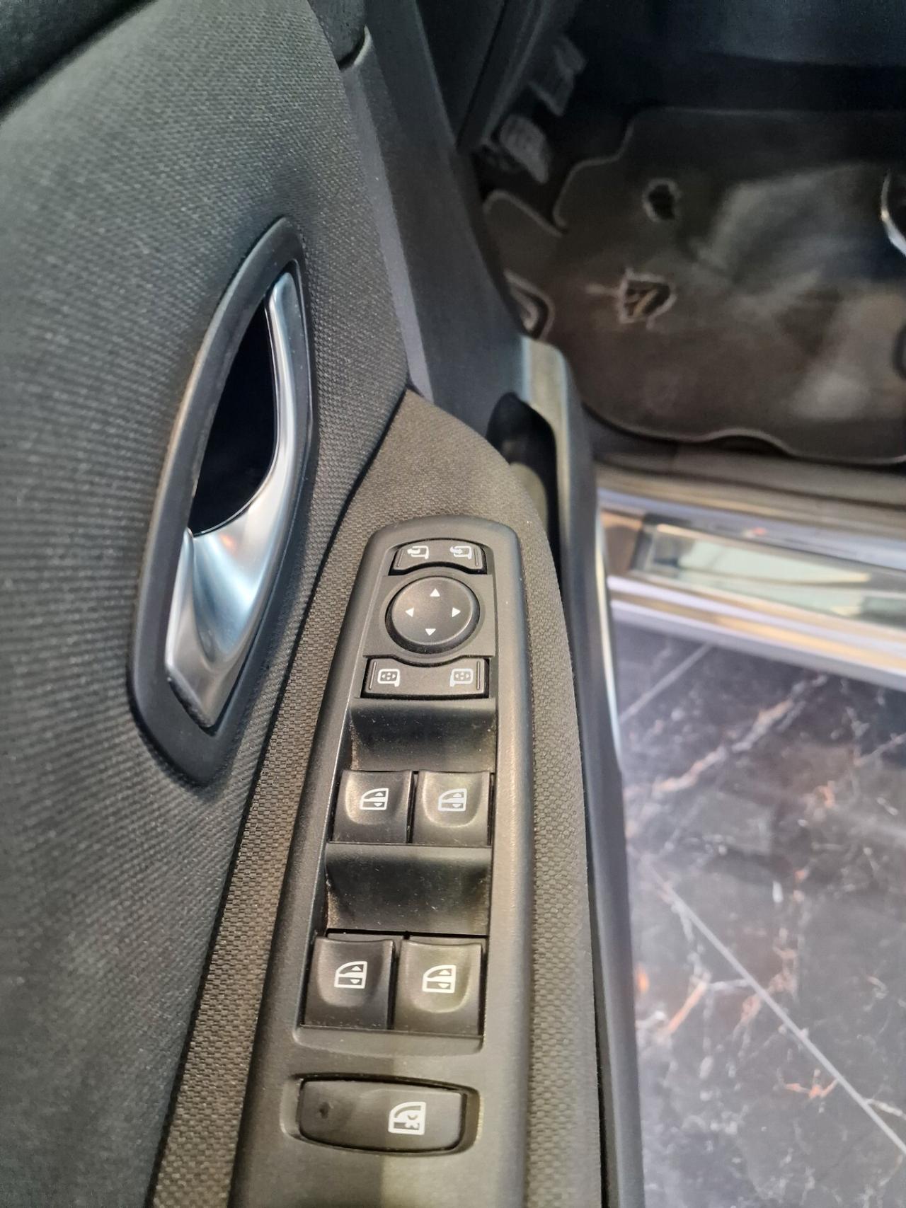 Renault Scenic Scénic X-Mod 1.5 dCi 110CV Luxe