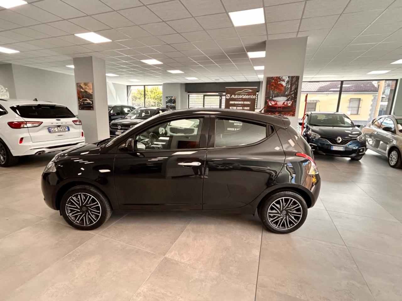 Lancia Ypsilon 1.2 benzina 69cv 2019 km 38000