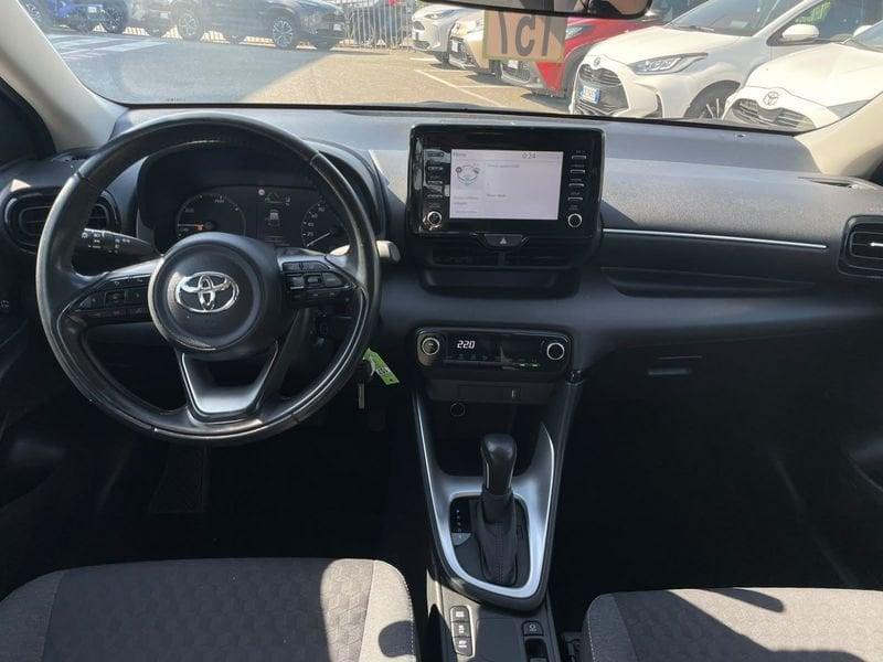Toyota Yaris Hybrid Active MY22 GARANZIA FINO AL 2032
