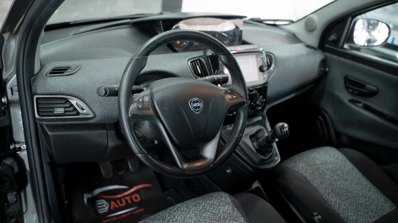 Lancia Ypsilon 1.2 69 CV GPL SILVER 5P. CARPLAY LED FULL OPTIONAL