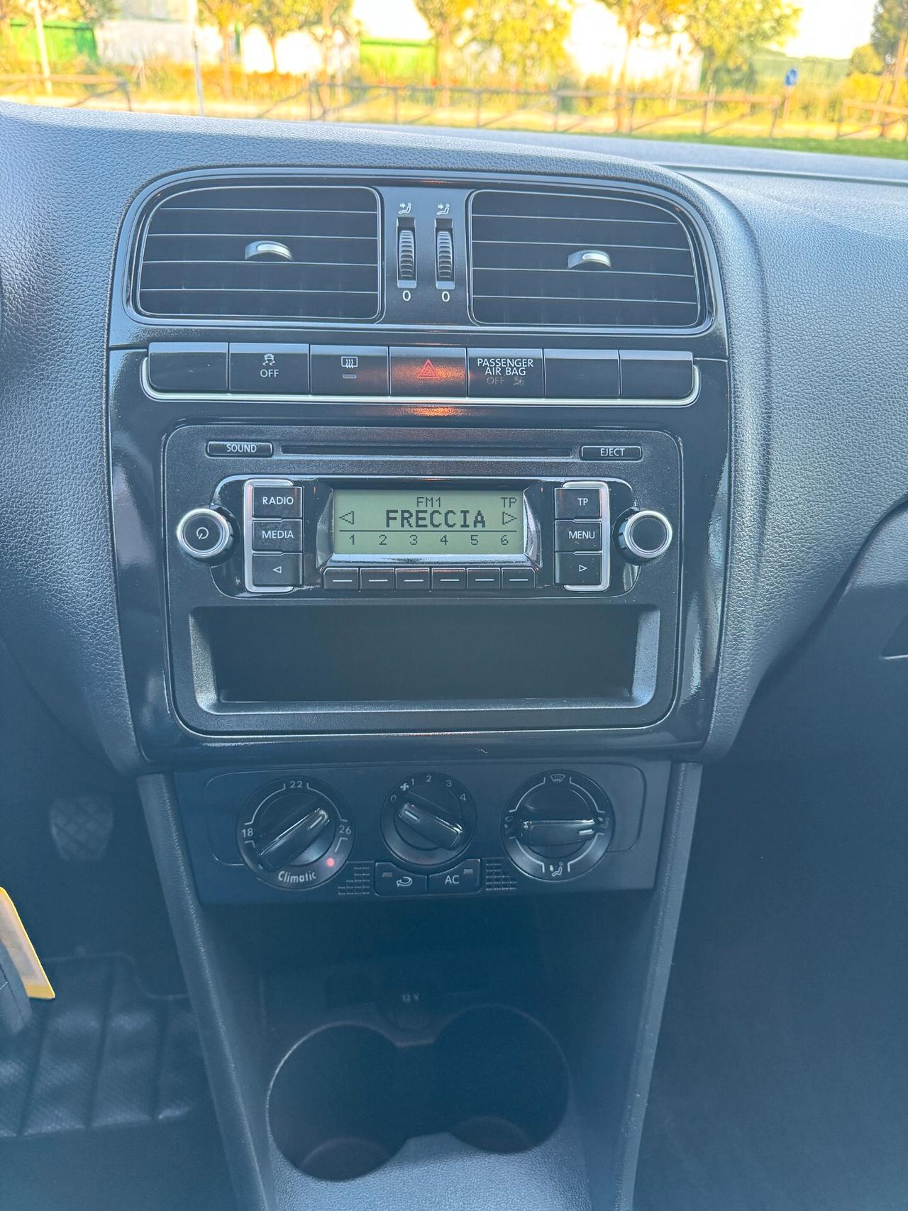 Volkswagen Polo 1.2 5 porte 61.000km NEOPATENTATI