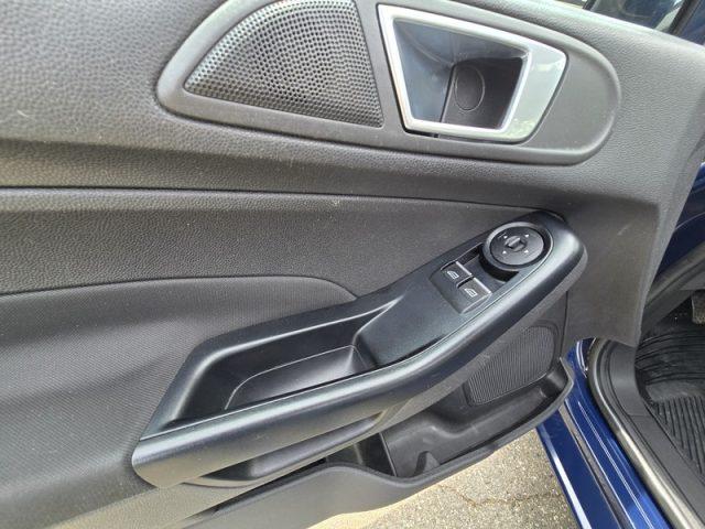 FORD Fiesta 1.4 5 porte Bz.- GPL NEOPATENTATI PERMUTE
