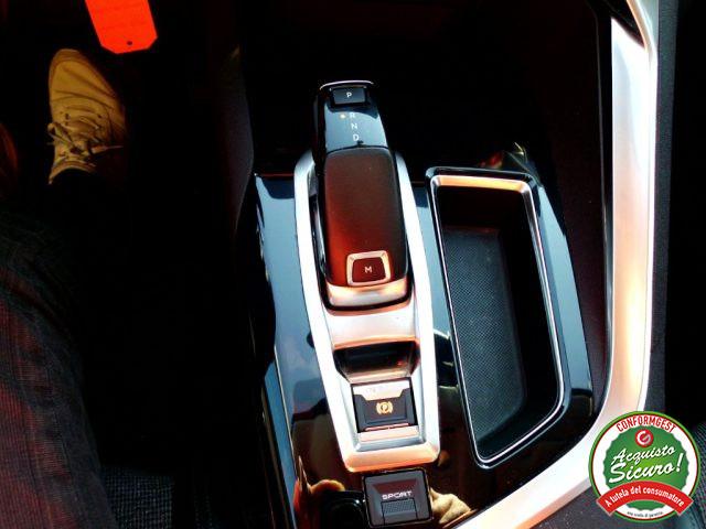 PEUGEOT 3008 BlueHDi 130 S&S EAT8 Allure