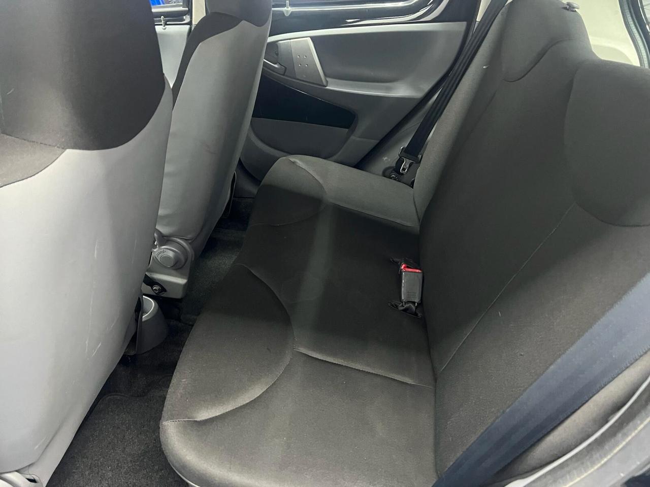 Toyota Aygo 1.0 12V VVT-i 5 porte -OK Neopatentati