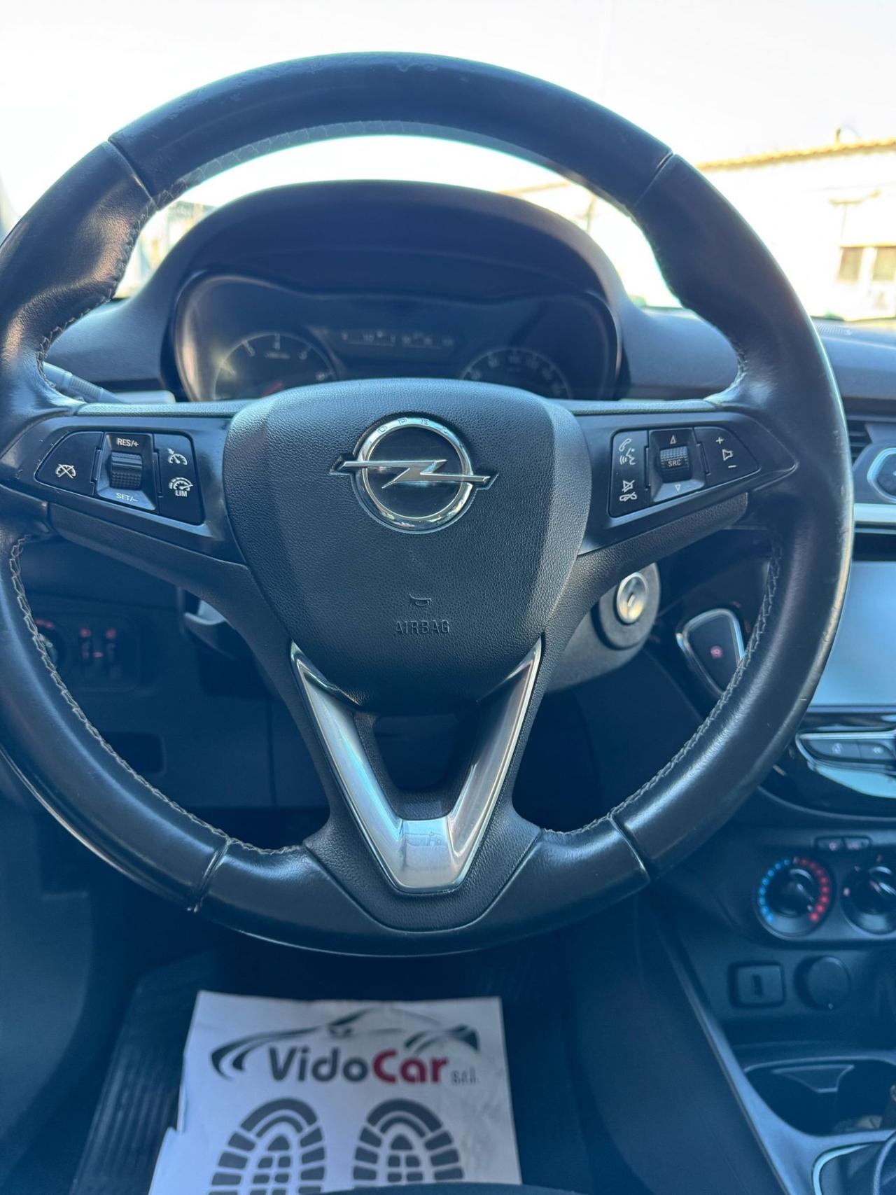 Opel Corsa 1.4 benzina/ GPL