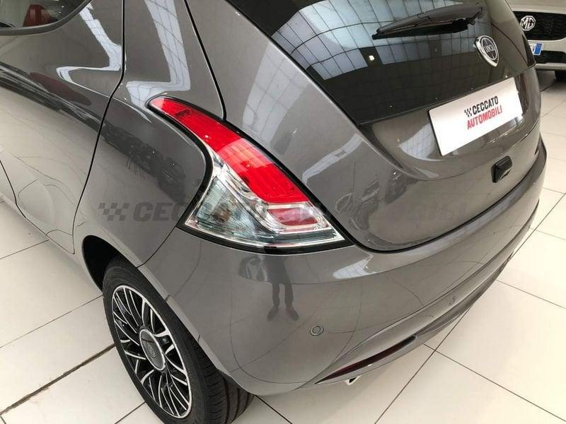 Lancia Ypsilon My24 402 Platino 1.0