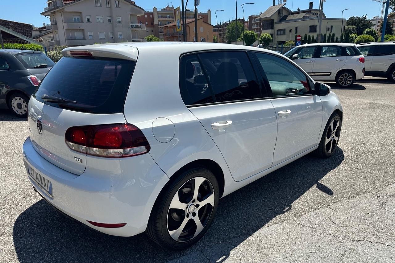 Volkswagen Golf 1.6 TDI DPF 5p. Highline ok Neopatentati
