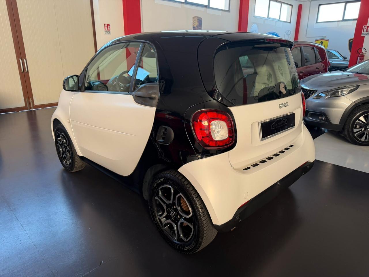 Smart ForTwo 70 1.0 Prime Navi Pelle