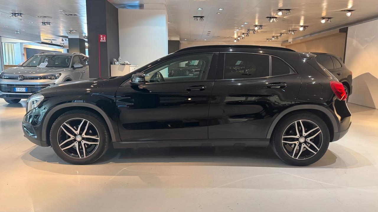 MERCEDES-BENZ GLA 200 1.6 B 156CV - 2015