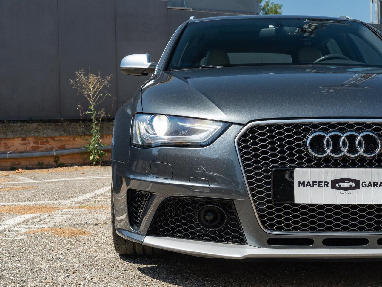 Audi A4 RS 4 Avant 4.2 V8 FSI quattro S tronic