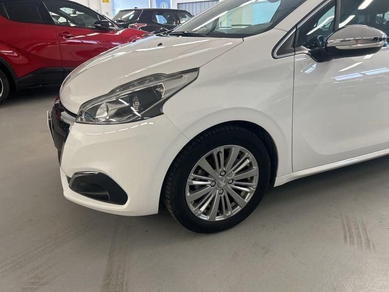 Peugeot 208 5P 1.2 PURETECH ALLURE S&S 82CV NEOPATENTATI