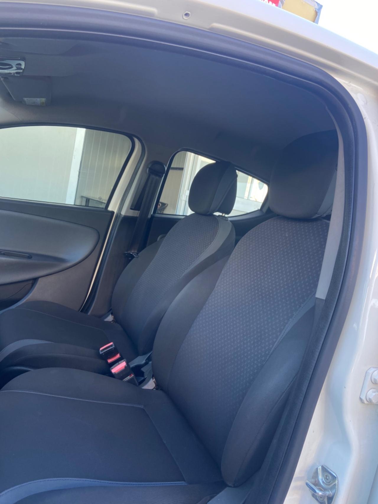 Lancia Ypsilon 1.2 69 CV GPL Nuova garanzia 12 mesi
