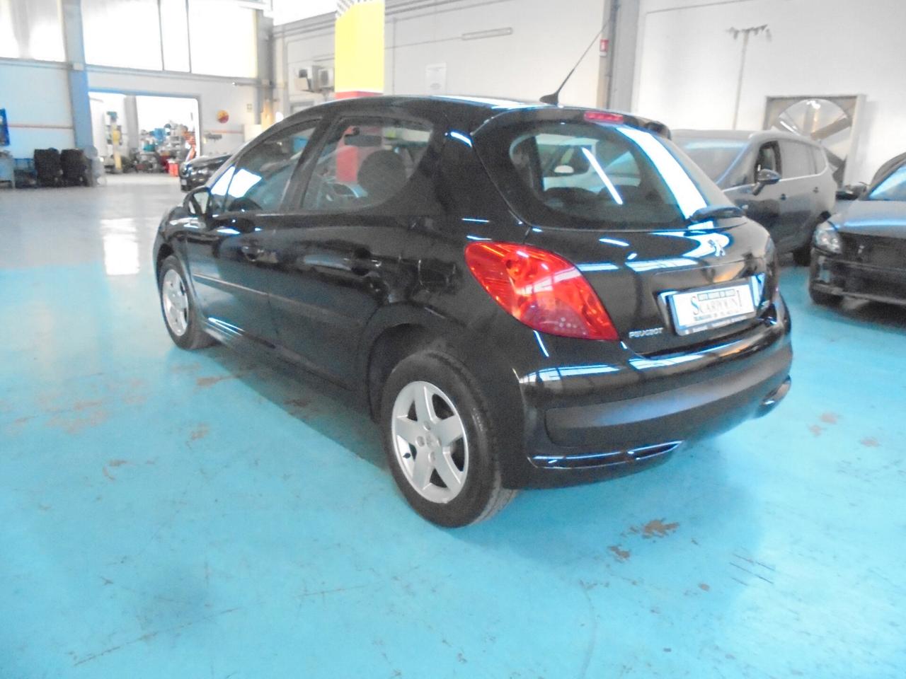 Peugeot 207 1.4 VTi 95CV 5p. X Line NEOPATENTATI
