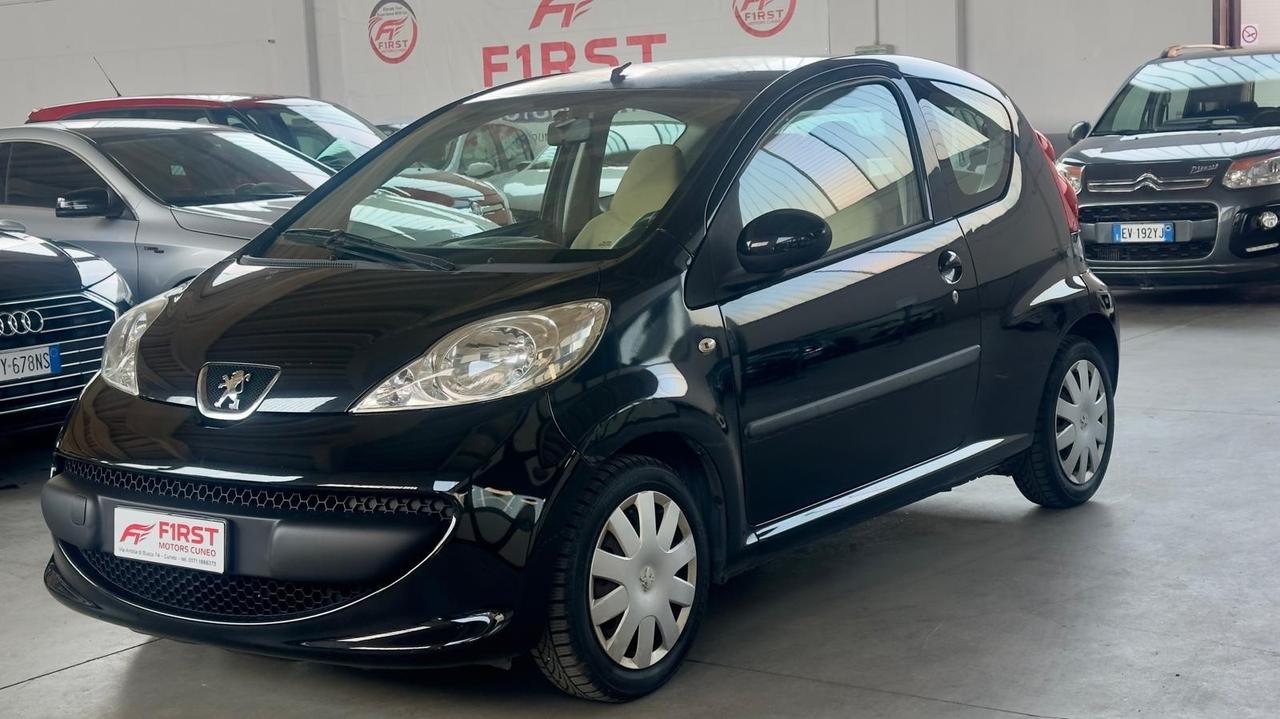 Peugeot 107 1.0 68CV 3p. Sweet Years