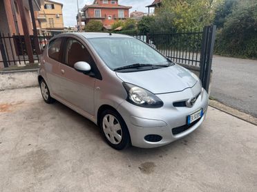 Toyota Aygo 1.0 12V VVT-i 5 porte Sol Connect MMT