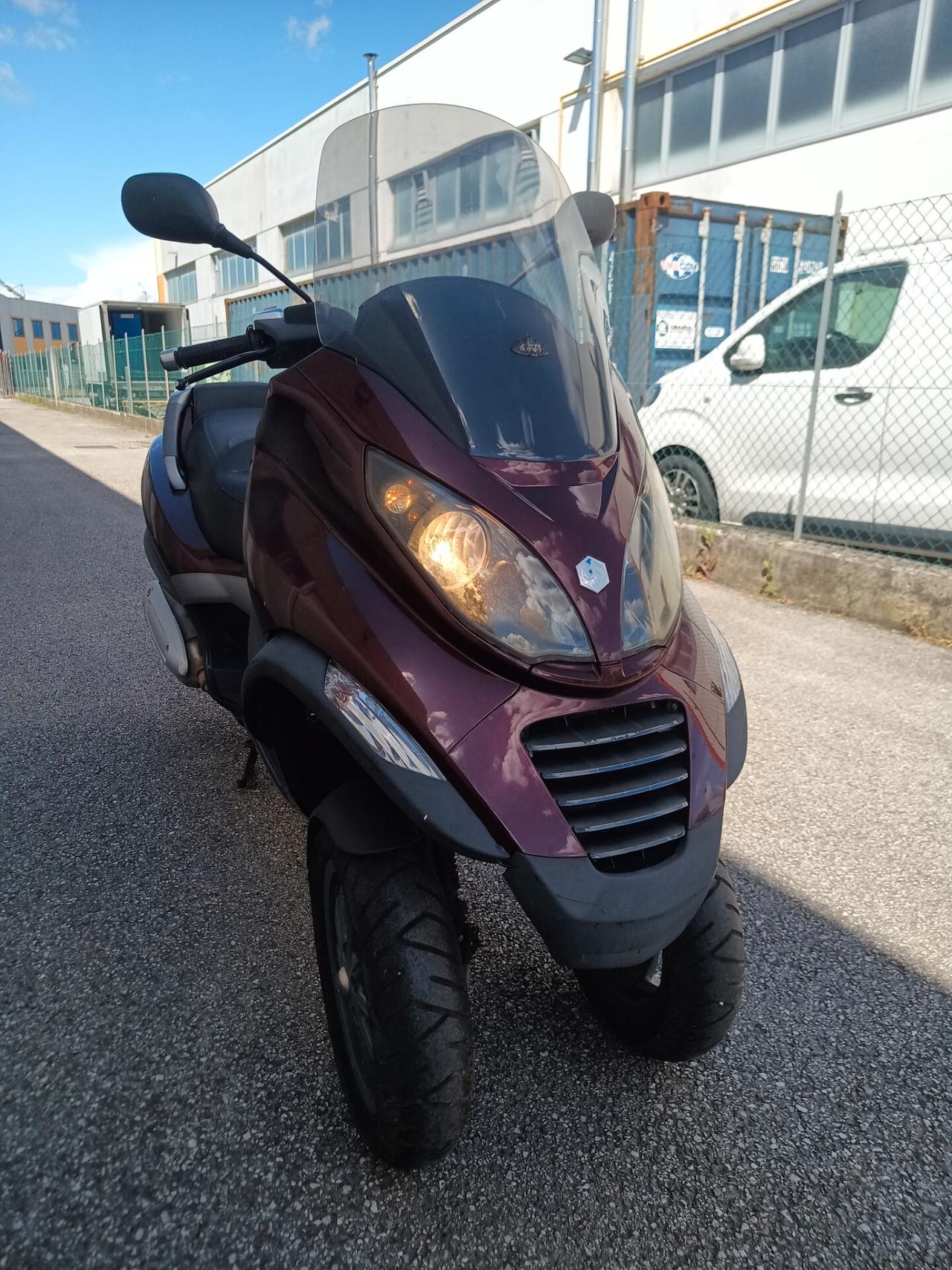 Piaggio MP3 125 Sport