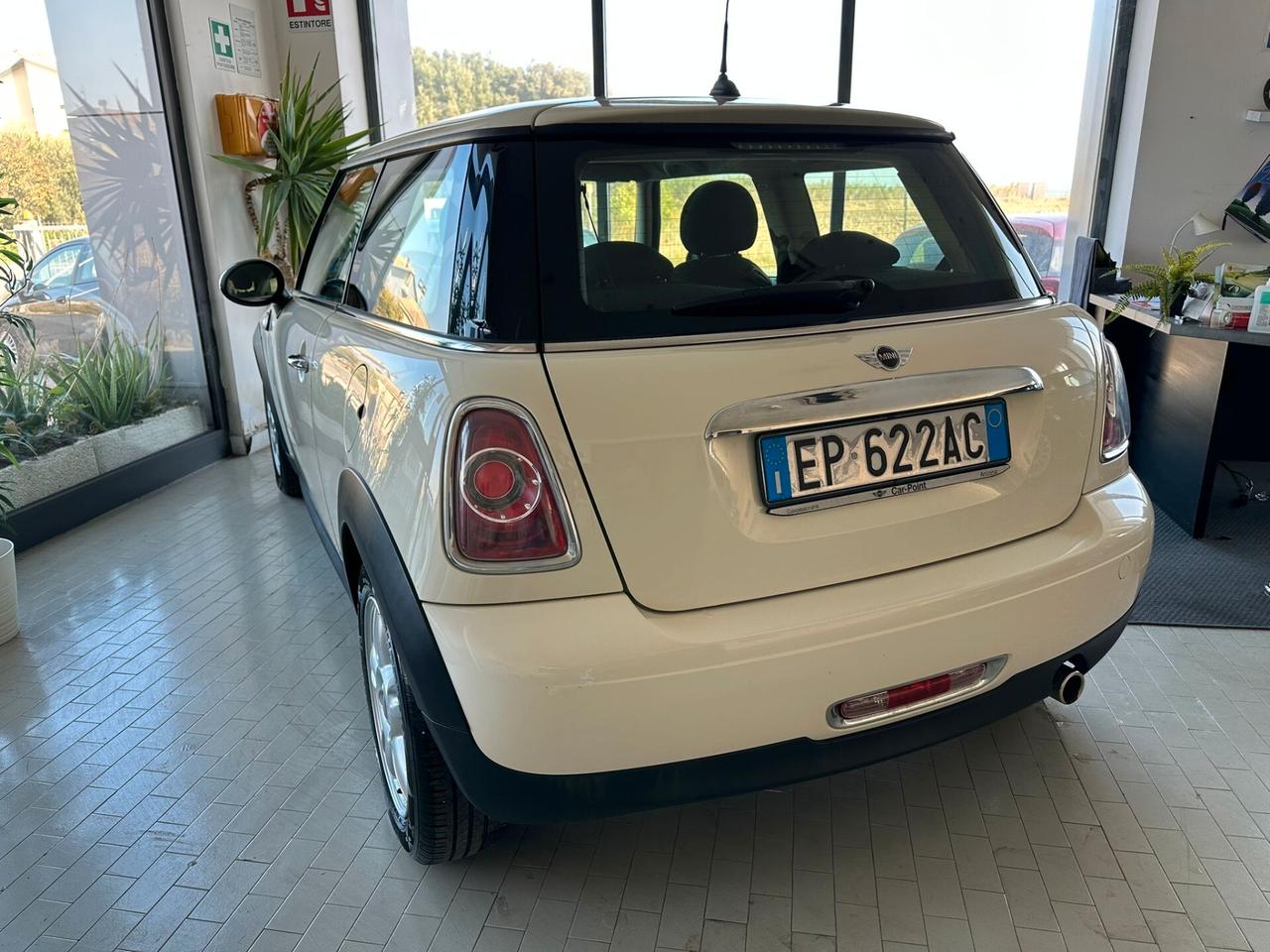 Mini 1.6 16V One (55kW)