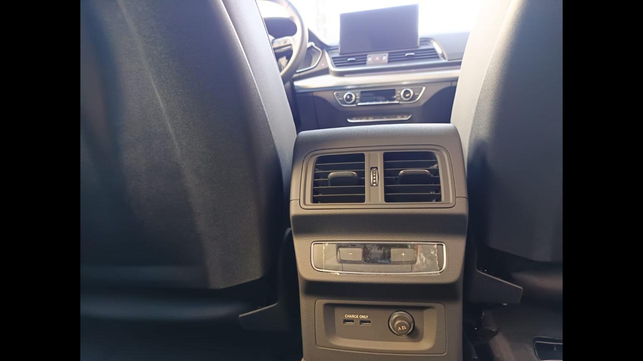 Audi Audi Q5 Sportback Business Advanced 50 TFSI e quattro 220(299) kW(CV) S tronic