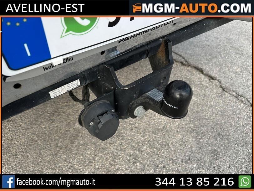 Nissan Navara 2.5 dCi 4 porte Double Cab XE pick-up