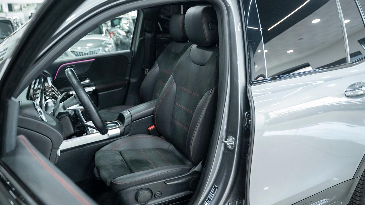 Mercedes-benz GLB 200 7 POSTI PREMIUM PLUS AMG TETTO LUCI XENO NAVI FULL