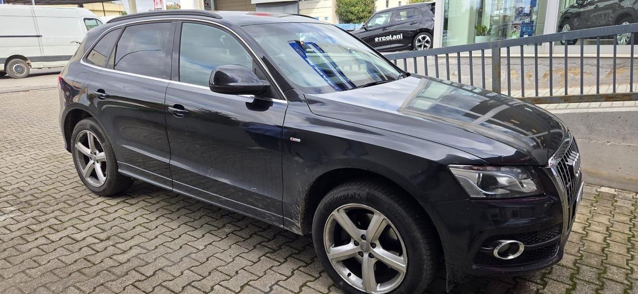 Audi Q5 3.0 V6 TDI quattro S tronic VOLANE A DESTRA