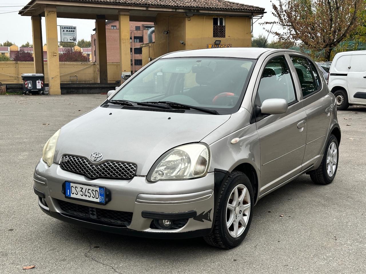 Toyota Yaris 1.0i 16V cat 5 porte Sol X Neopatentati