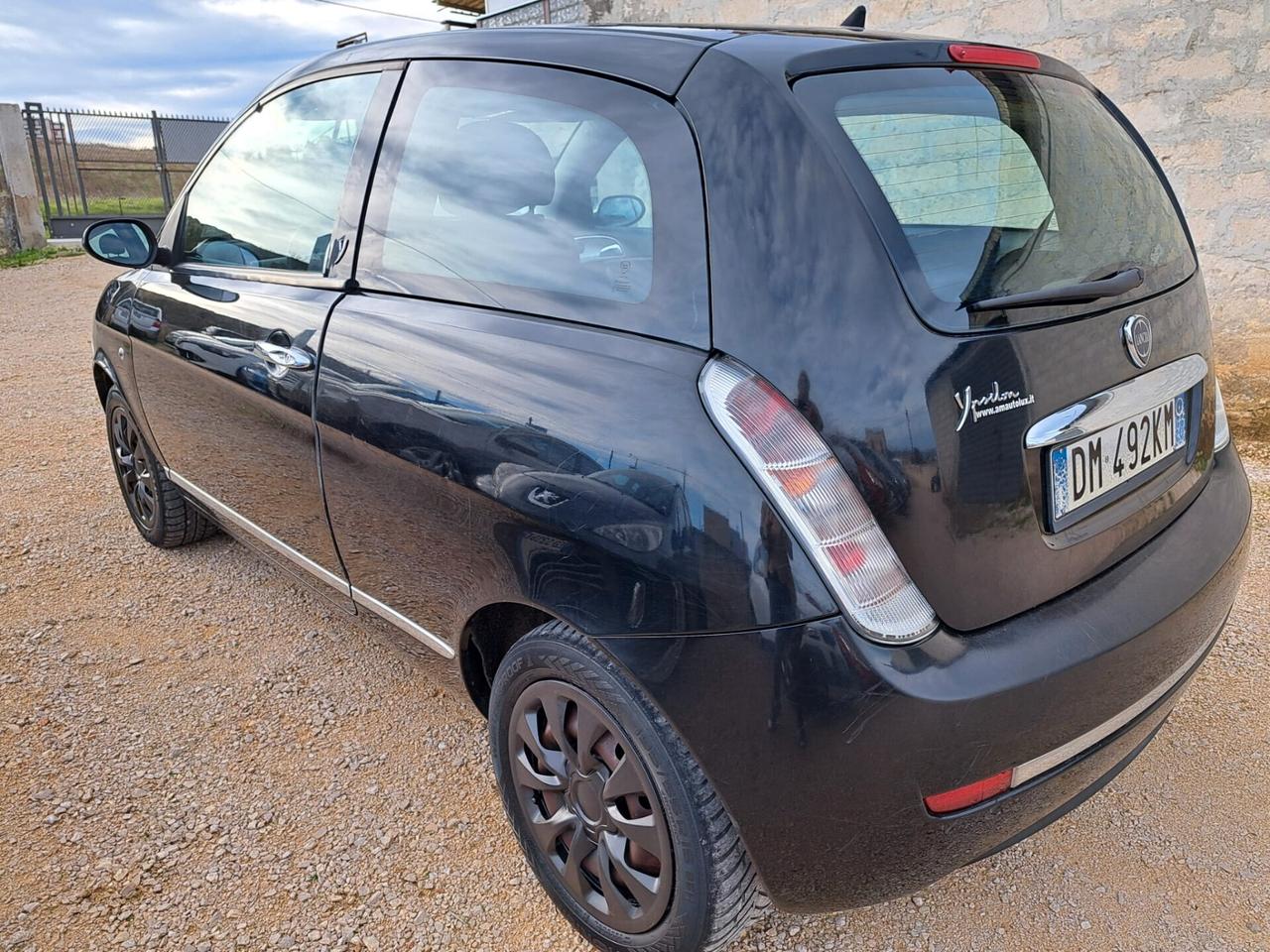 Lancia Ypsilon 1.2 Argento- NEOPATENTATI