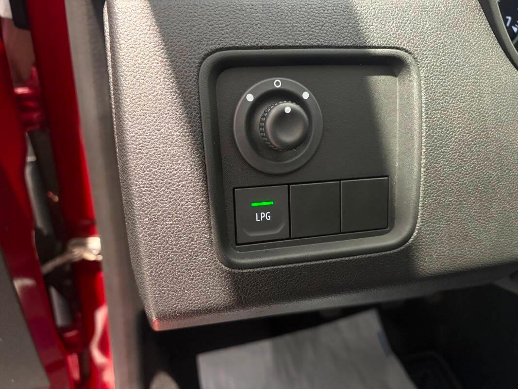 Dacia Duster II 1.0 tce Comfort Gpl 4x2 100cv