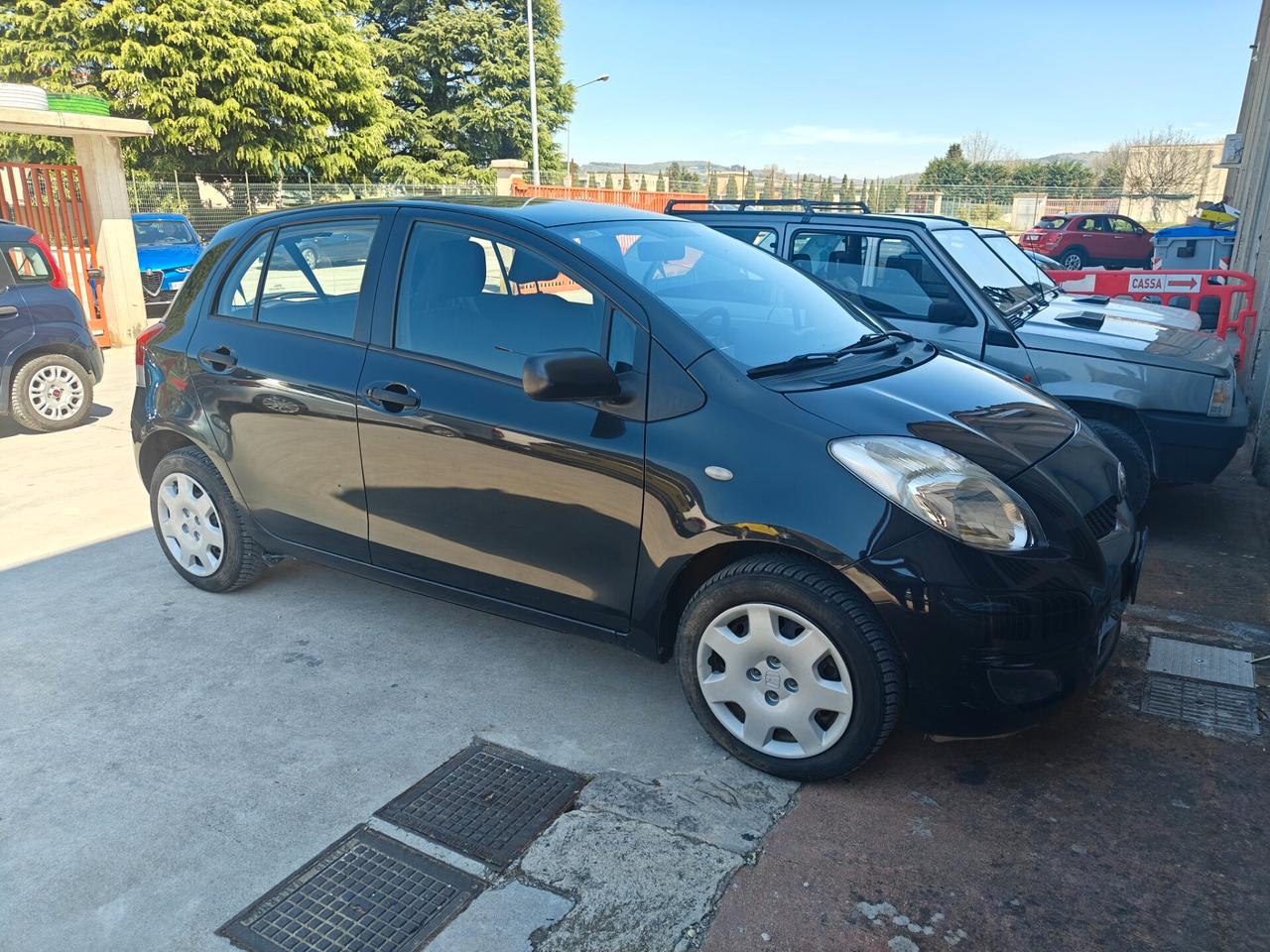 Toyota Yaris 1.0 Benzina Sol