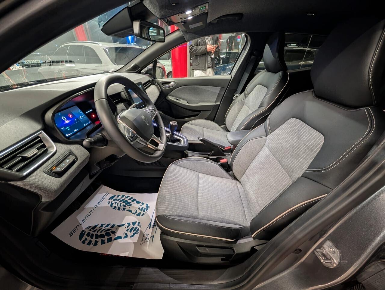 Renault Clio TCe 90 CV 5 porte TECNO FINANZIABILE