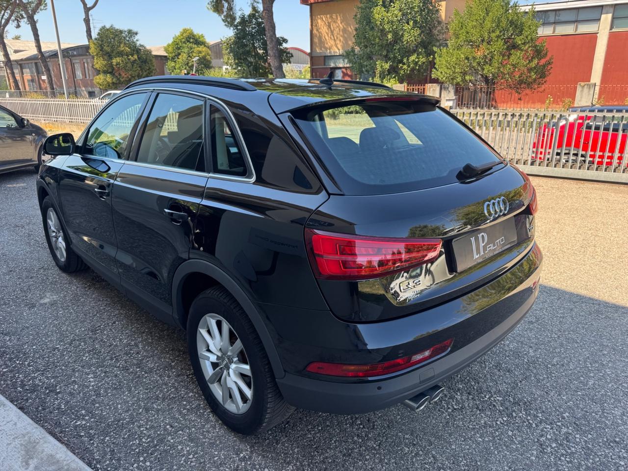 Audi Q3 2.0 TDI 120 CV Design
