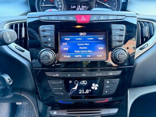 Lancia Ypsilon 1.2 69 CV 5 porte S&S Platinum