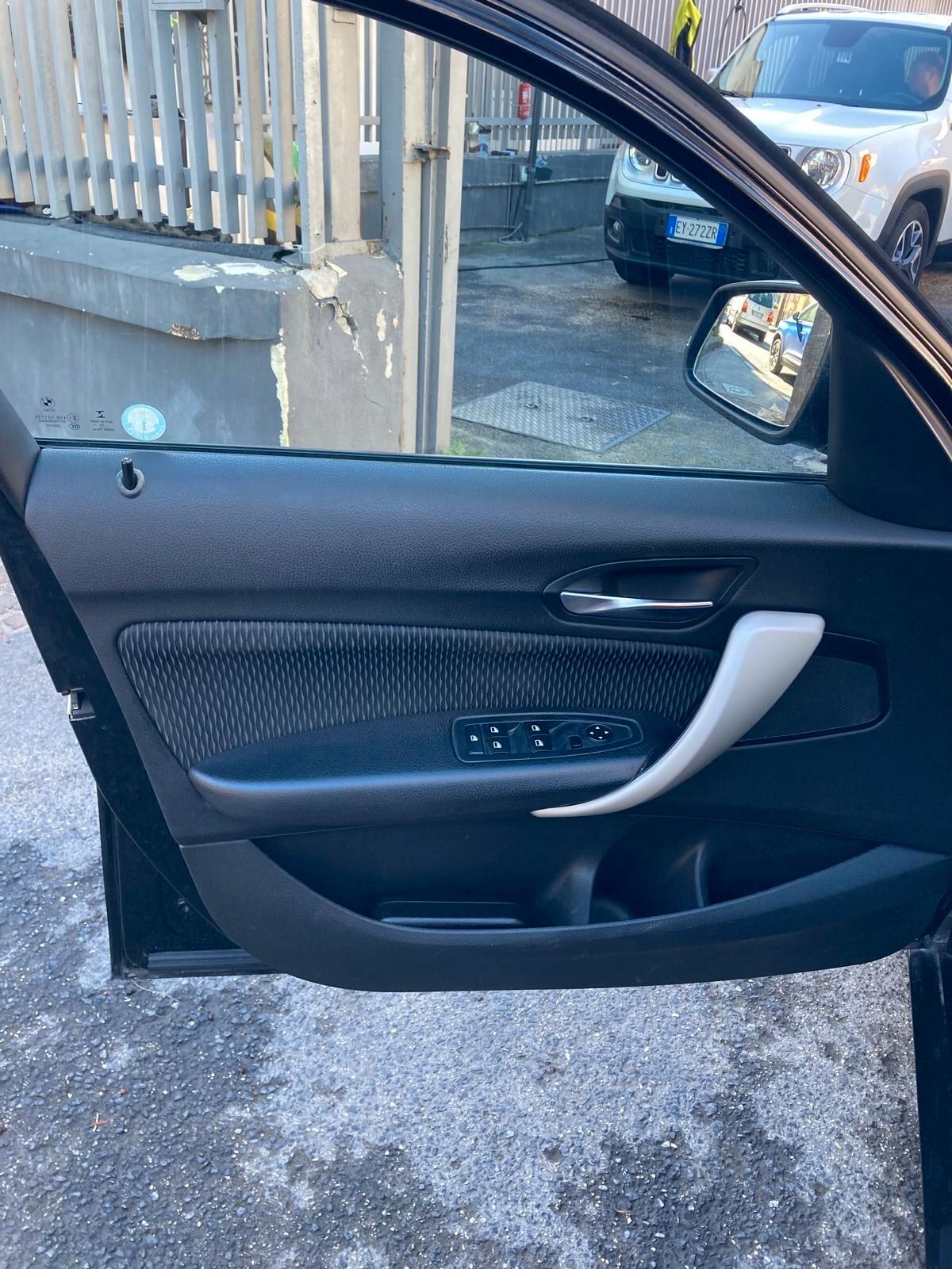 Bmw 116 116d 5p. Urban