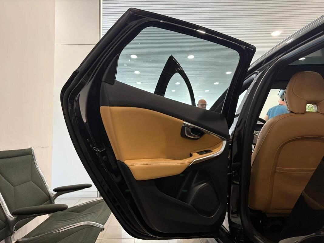 Volvo V40 Cross Country 2.0 t4 Summum awd geartronic