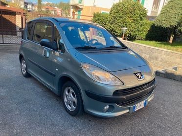 PEUGEOT 1007 1.4 HDi GUIDABILE DA NEOPATENTATI