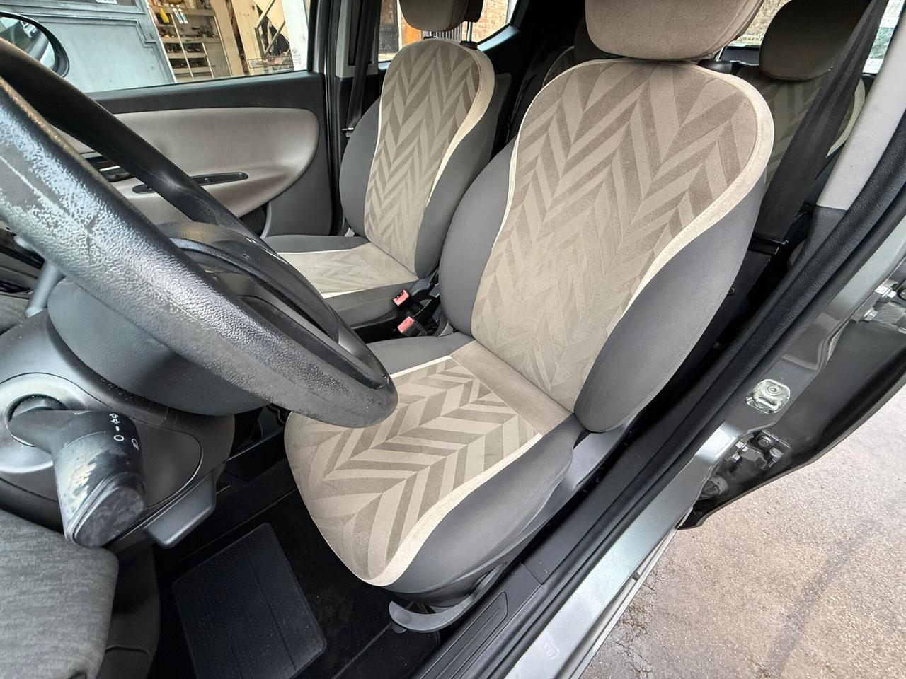 Lancia Ypsilon 1.2 BENZINA 5P UNICO-PROPR