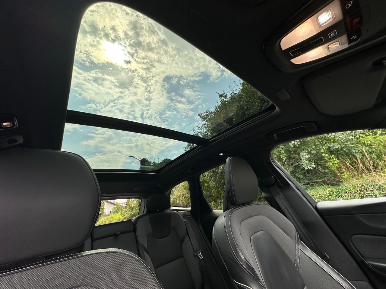 Volvo XC 60 B5 (d) AWD Ultimate Dark - 2023