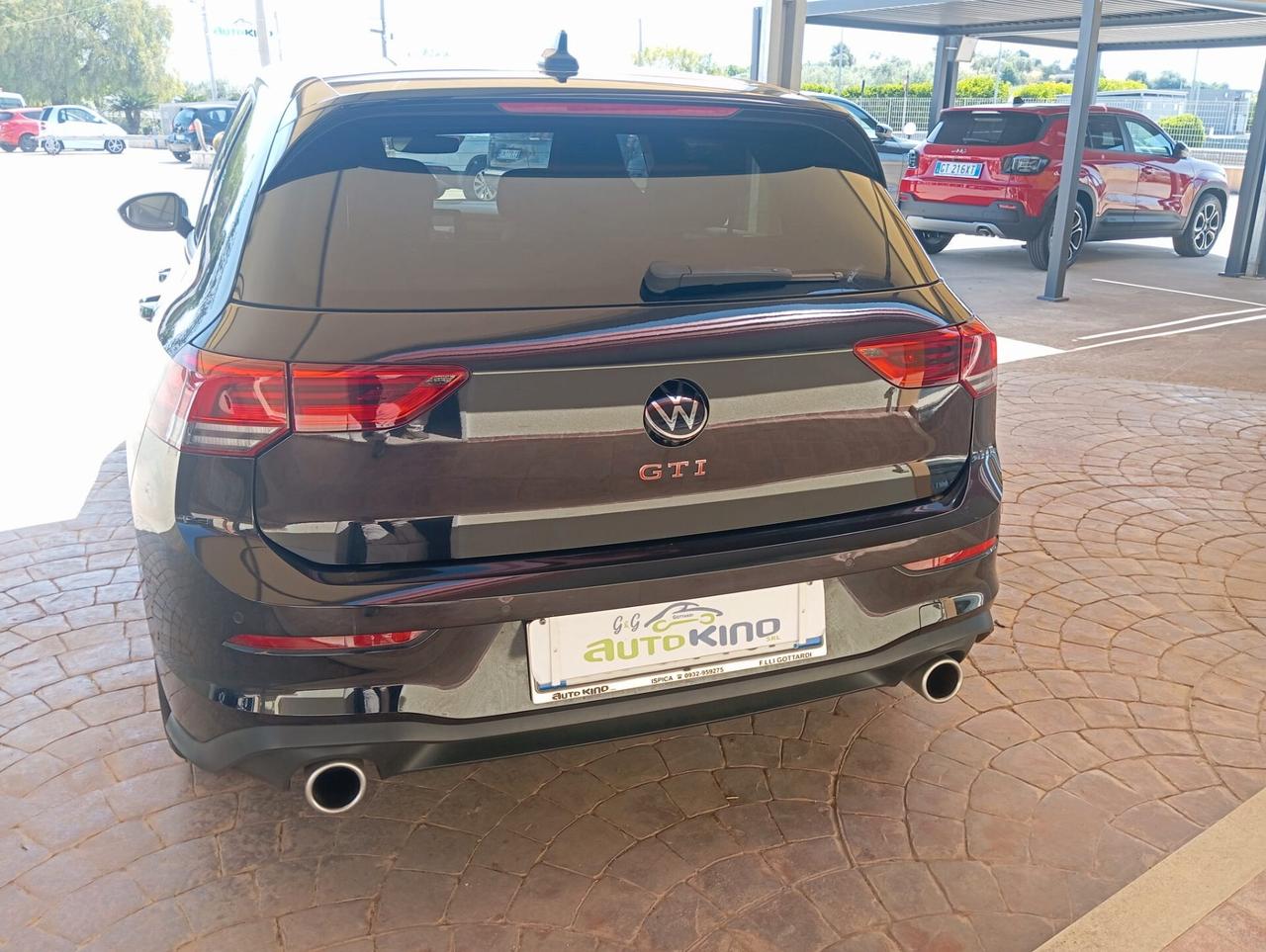 Volkswagen Golf GTI VIII 2.0 TSI