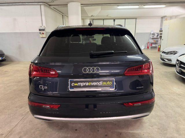 AUDI Q5 40 TDI quattro Business Sport