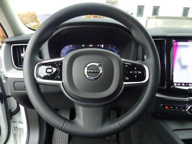 VOLVO XC60 B4 (d) AWD automatico Plus Dark