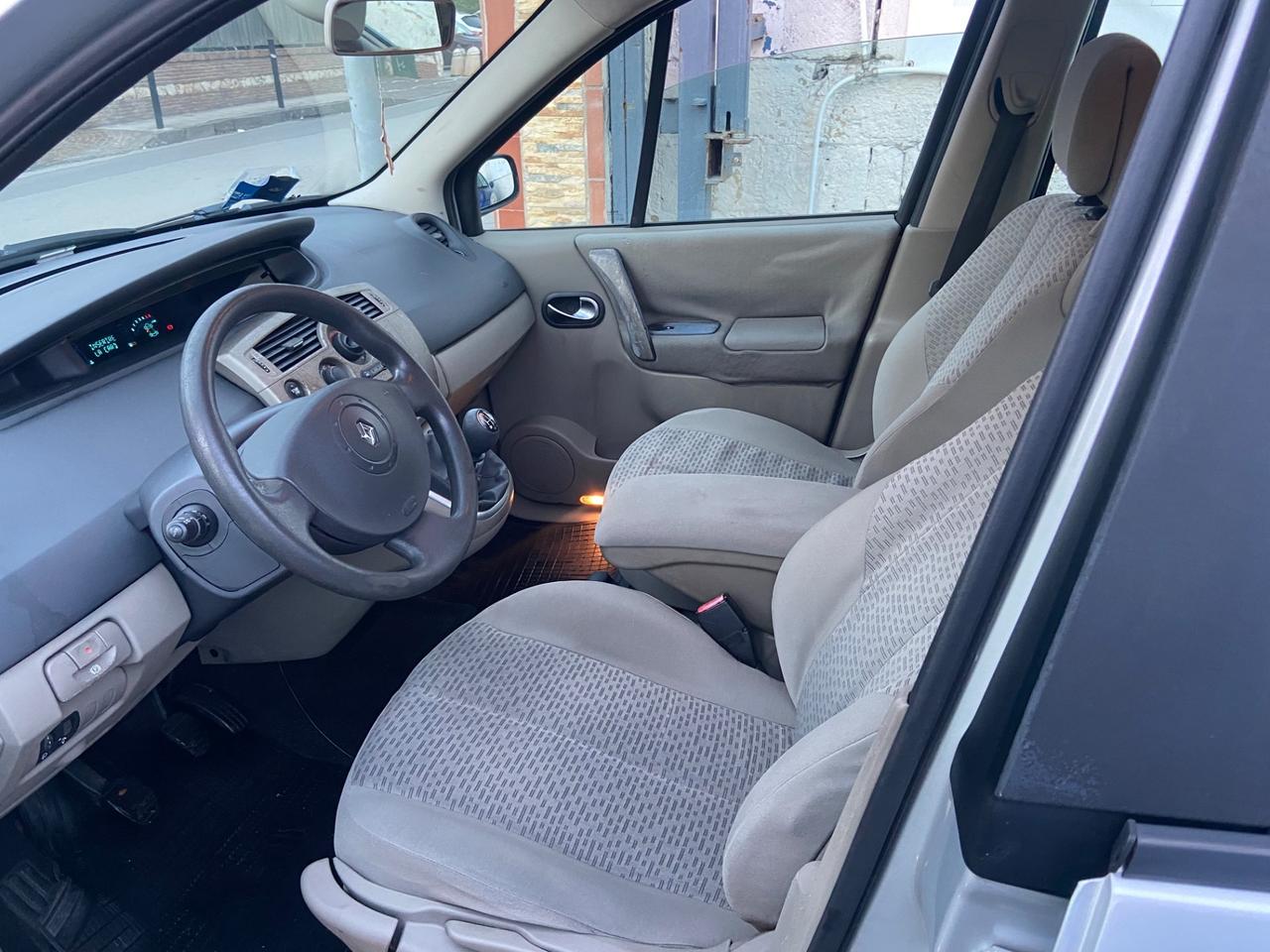 Renault Scenic Scénic 1.9 dCi/130CV Dynamique