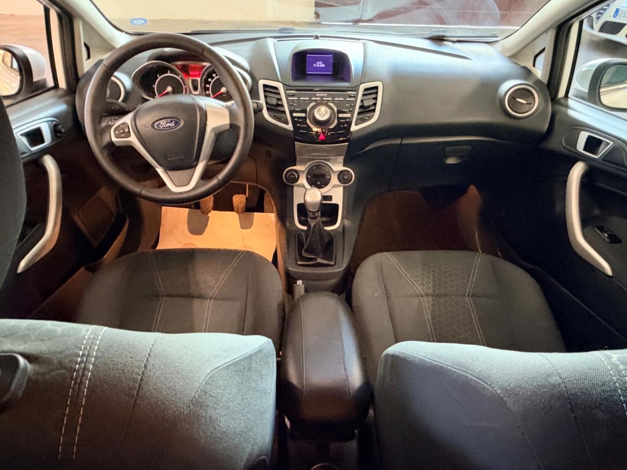 Ford Fiesta 1.4 TDCi 70CV 5 porte Titanium