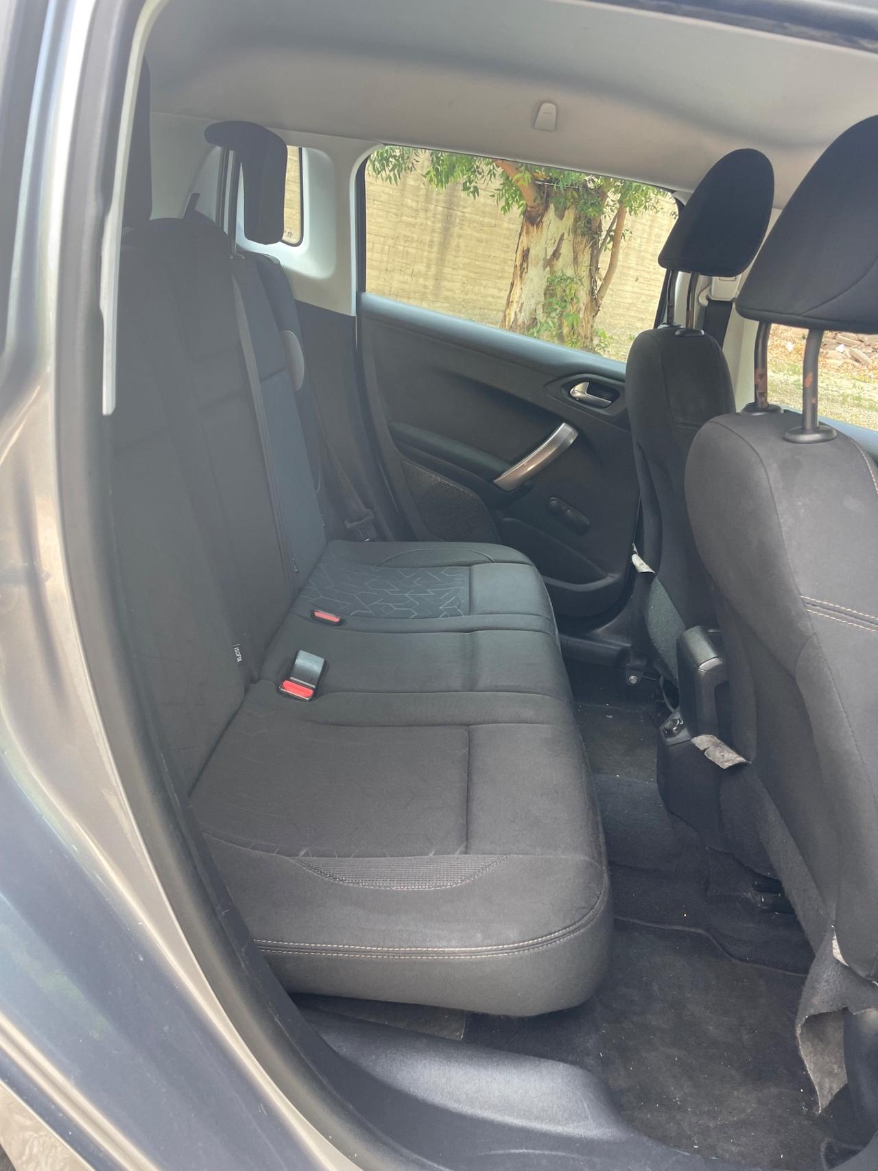Peugeot 2008 1.6 e-HDi 92 CV Stop&Start Allure