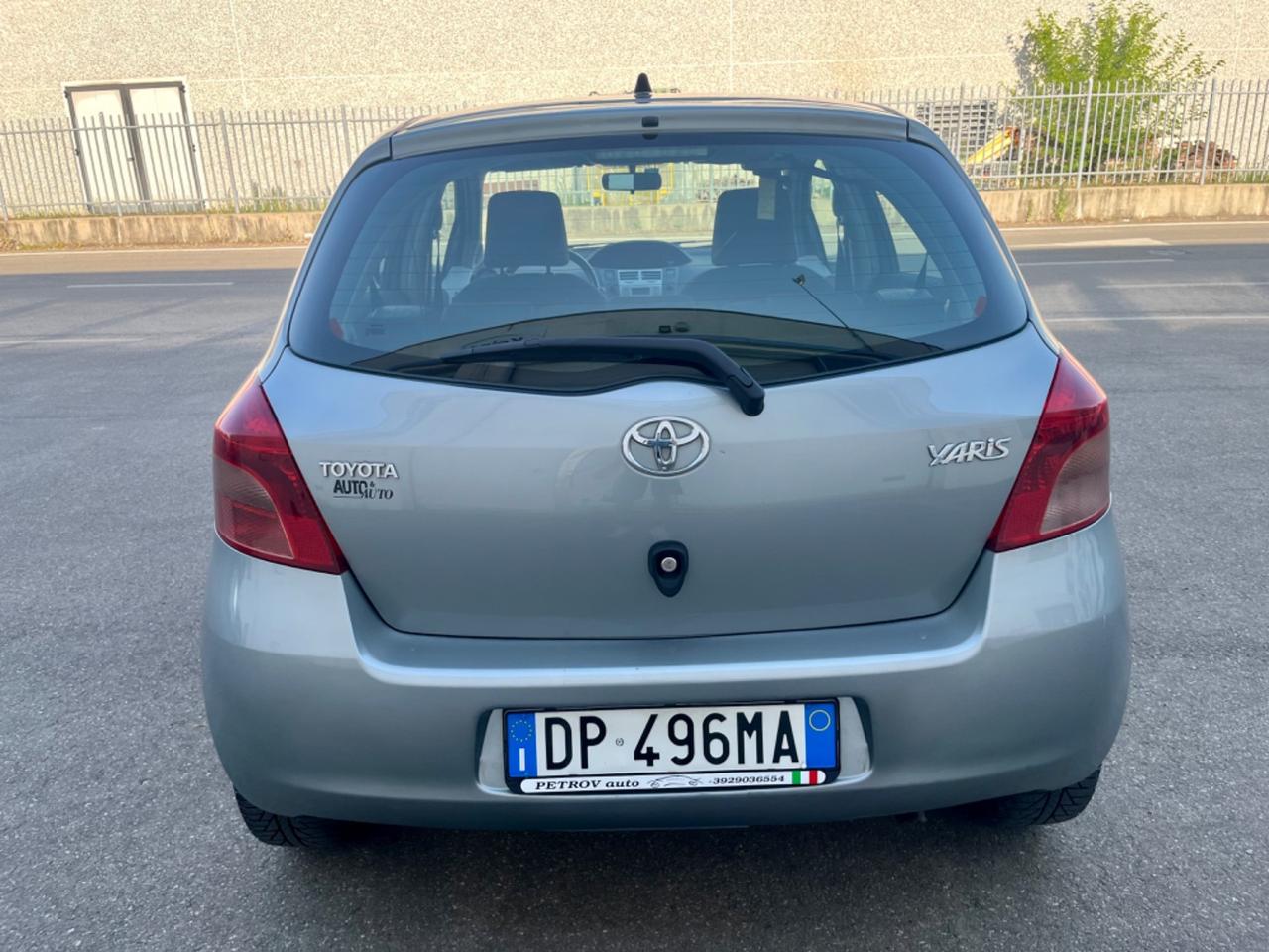 Toyota Yaris 1.3benz 2008 138.000km per neopatentati