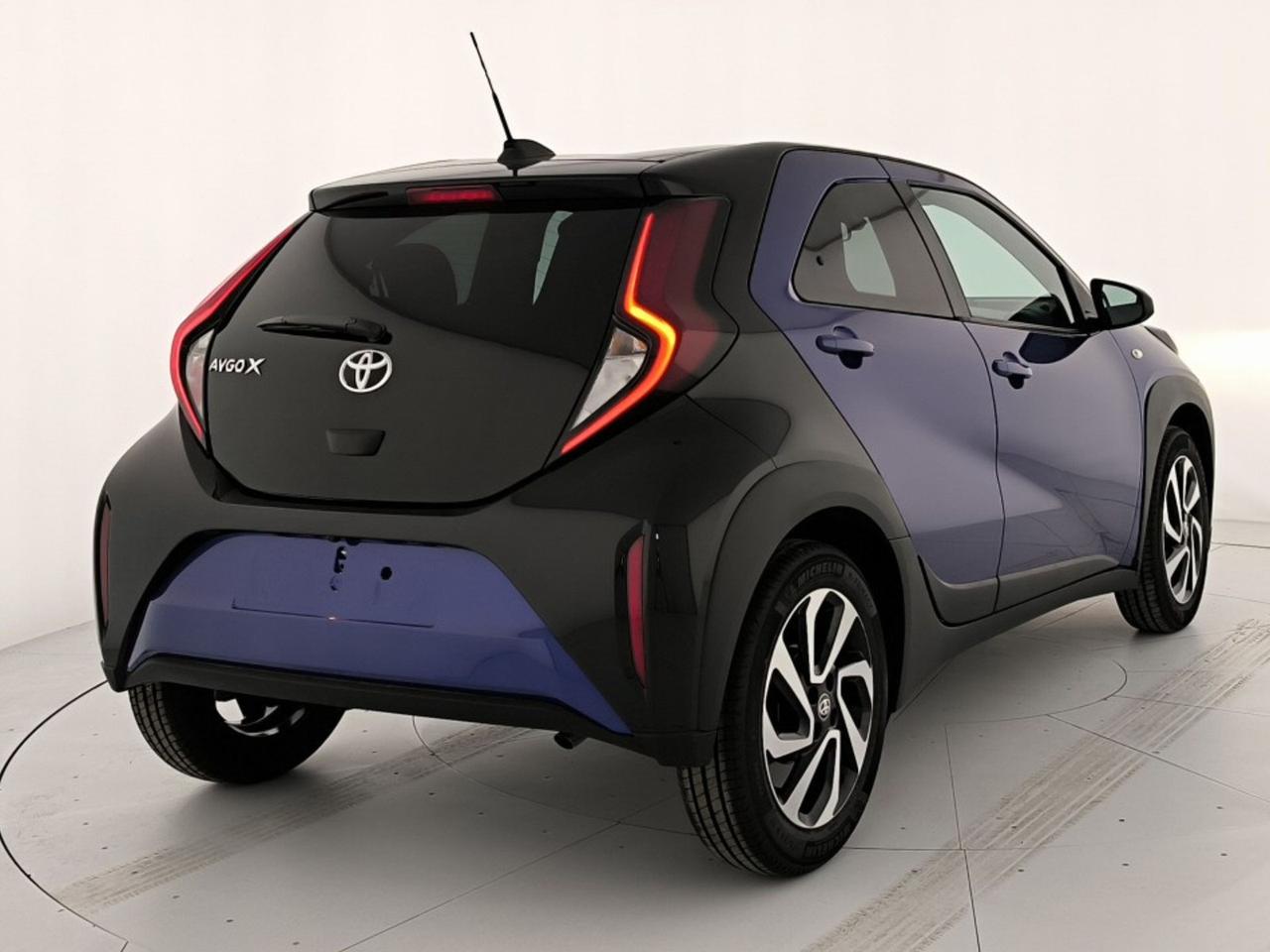Toyota Aygo x 1.0 trend 72cv